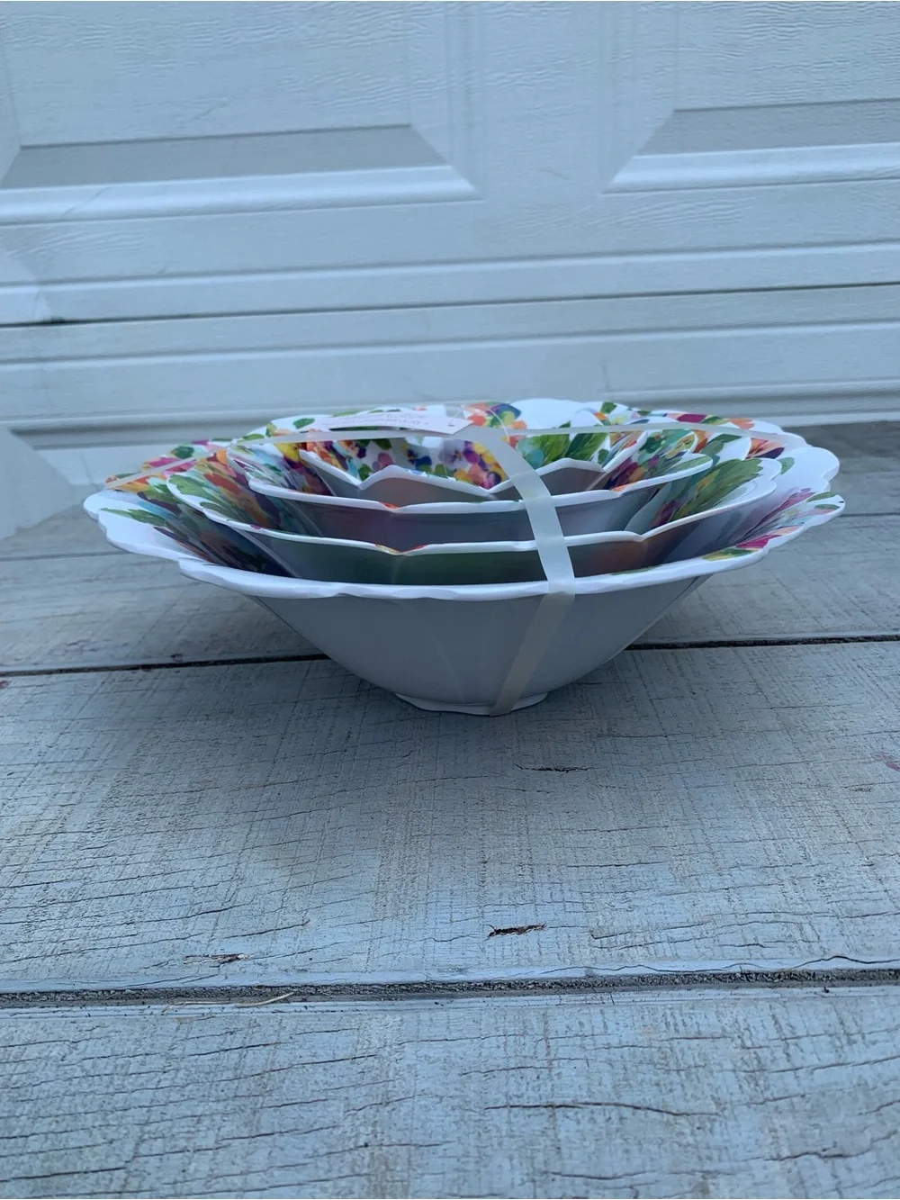 Rachel Zoe Pansy Melamine Serving Bowls Nesting Set of 4 Floral Flower Scalloped